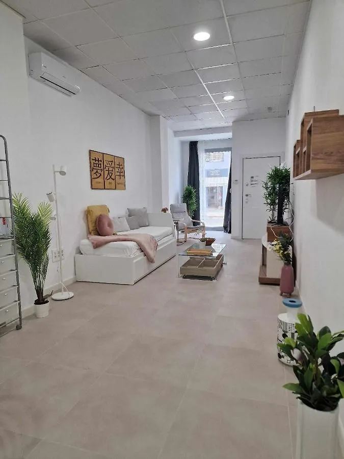 Moderno Apartamento 4 En Calle Marmoles Malaga