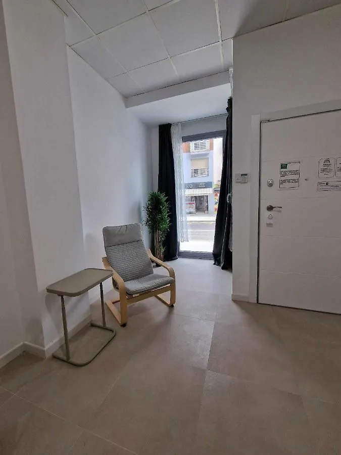 Moderno Apartamento 4 En Calle Marmoles Malaga Spain